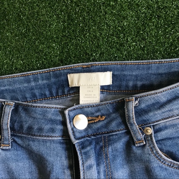 H&M Cut Offs - Picture 3 of 4